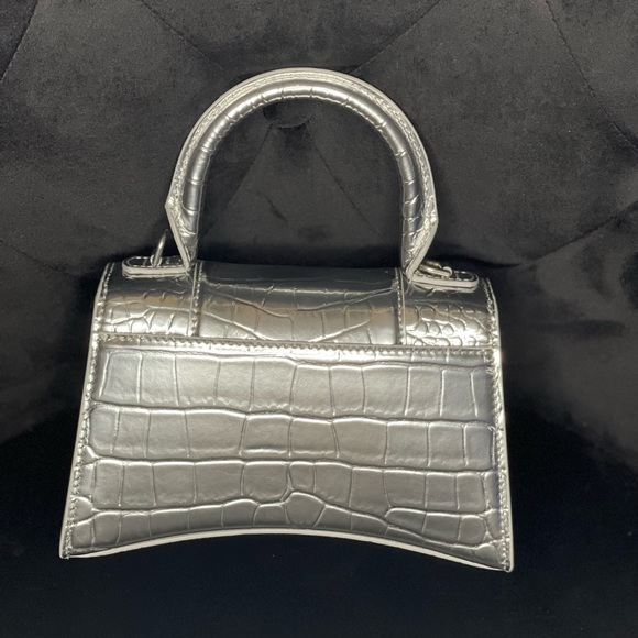 Balenciaga - Picture 3 of 3